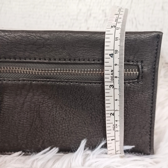 Charming Charlie Wristlet - Picture 4 of 7